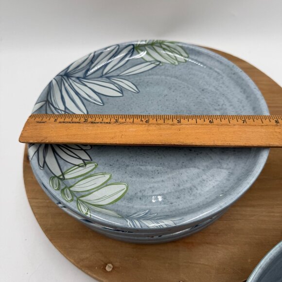 Crate & Barrel Cruz Botanical Melamine Serving Bowl And 4 plates - Picture 6 of 13